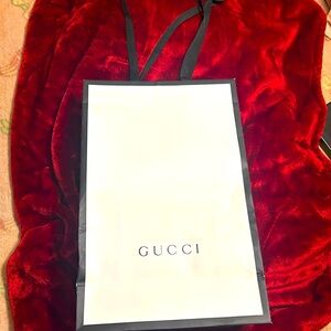 Gucci.  Shopping Bag.